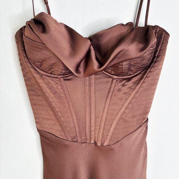 House of CB Myrna Satin Corset Midi Dress - Picture 8 of 9